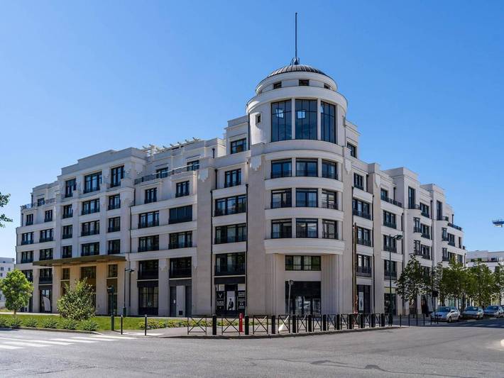 Hôtel pour 2 personnes, avec terrasse et piscine, animaux acceptés à Chessy - 2