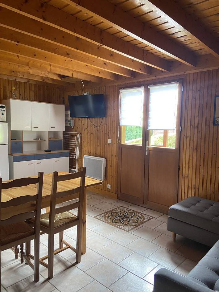 Chalet pour 30 personnes, avec jardin ainsi que terrasse et piscine, animaux acceptés dans le Calvados - 4