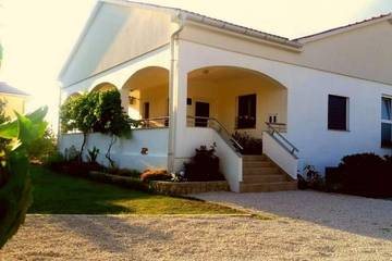 Ferienhaus für 6 Personen, mit Balkon in Razanac