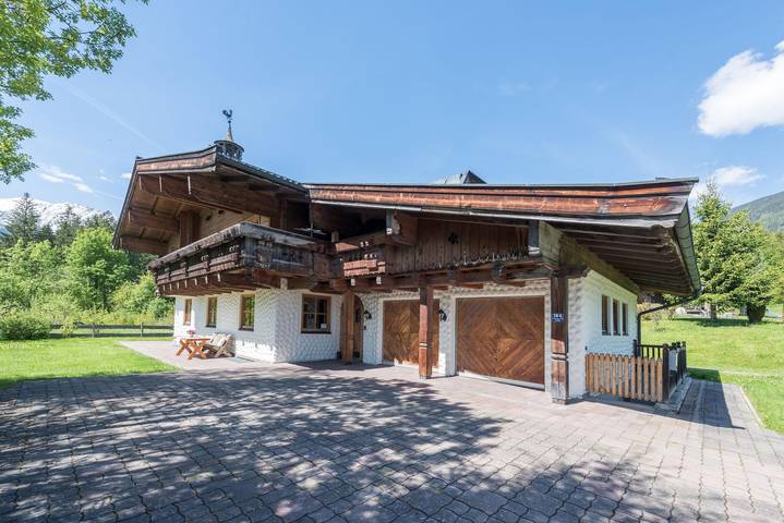 Chalet für 8 Personen, mit Balkon und Terrasse sowie Garten und Sauna in Neukirchen am Großvenediger