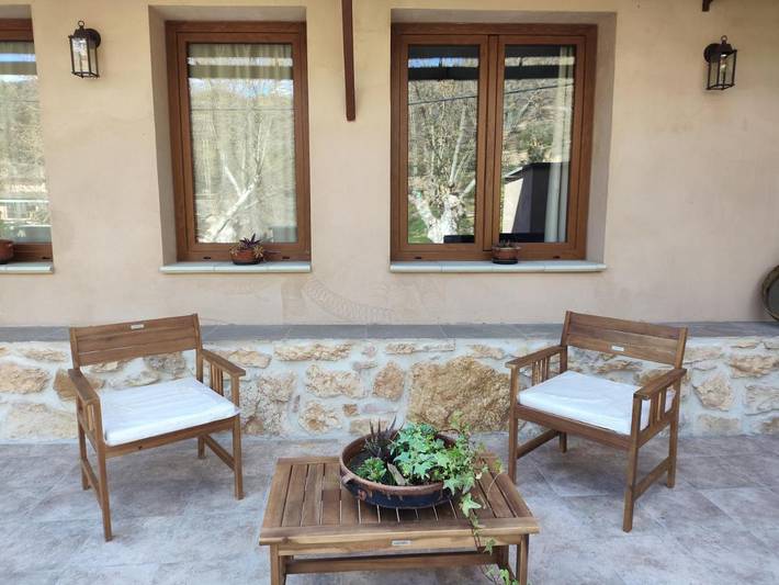 Apartamento para 3 personas, con balcón y jacuzzi, Familias con niños en Priorat