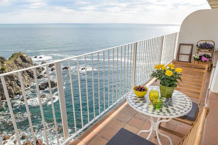 Appartamento per 4 persone, con giardino e piscina nonché idromassaggio in Begur