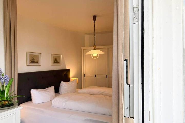 Ganze Wohnung, Weller - Moin Moin und Willkommen im Appartement \"Weller\". in Wenningstedt, Sylt