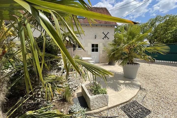 Gîte pour 3 personnes, avec jardin dans Cigogné