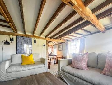 Log Cabin for 5 People in Wittersham, High Weald, Photo 4