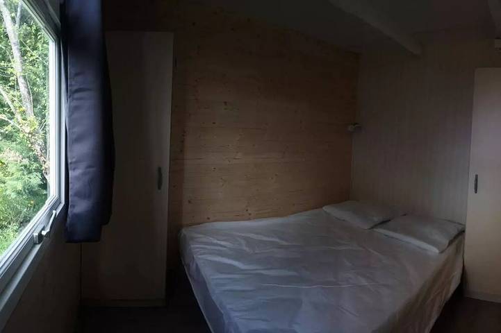 Gîte pour 6 personnes, avec piscine, animaux acceptés à Dévillac - 4