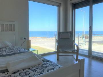 Gîte pour 6 personnes, avec jardin et vue dans Angeiras