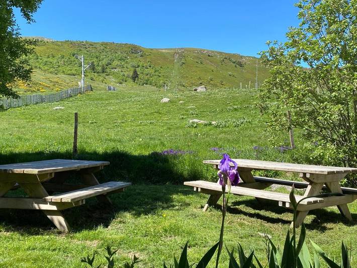 Hôtel pour 2 personnes, avec jardin à Albepierre-Bredons