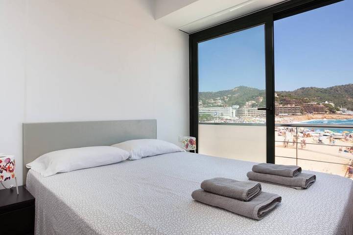 Amazing Triplex Sea Views in Tossa in Platja Gran (Tossa de Mar), Tossa de Mar