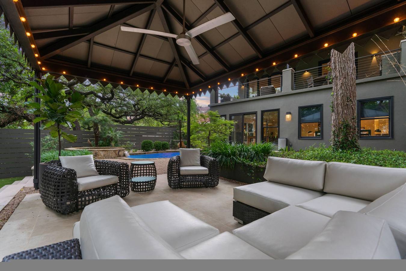 Downtown Retreat: sleeps 24 : 2 Pools/Spas : Gyms : Game Rooms : Fire Pit in Austin, Condado de Travis