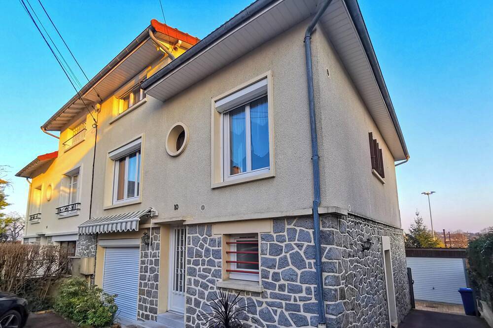 Grande maison 140m² avec jardin – 5 chambres – Limoges in Limoges, Région de Limoges