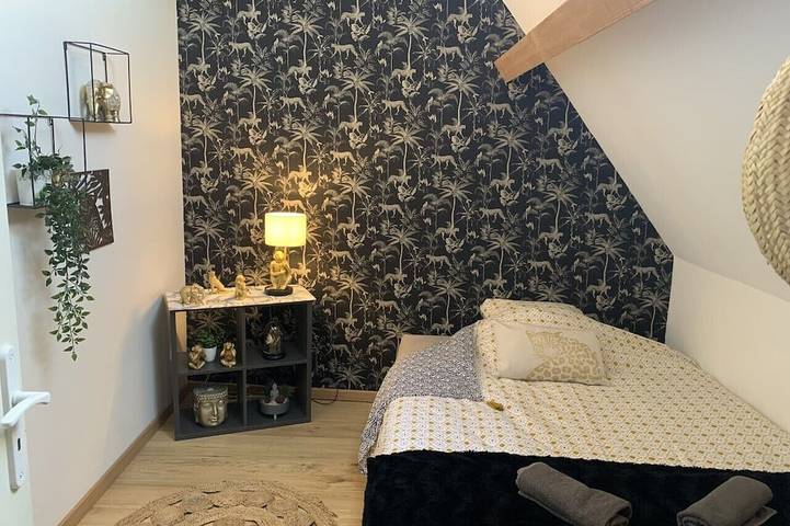 Location de vacances pour 7 personnes, avec terrasse ainsi que jacuzzi et jardin à Faycelles - 3