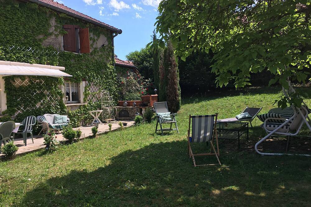 Maison de Campagne Familiale en Bourgogne in Thoisy-le-Désert, Beaune region