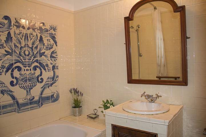 Location de vacances pour 6 personnes, avec jardin et terrasse à Saint-Étienne-de-Gourgas - 4