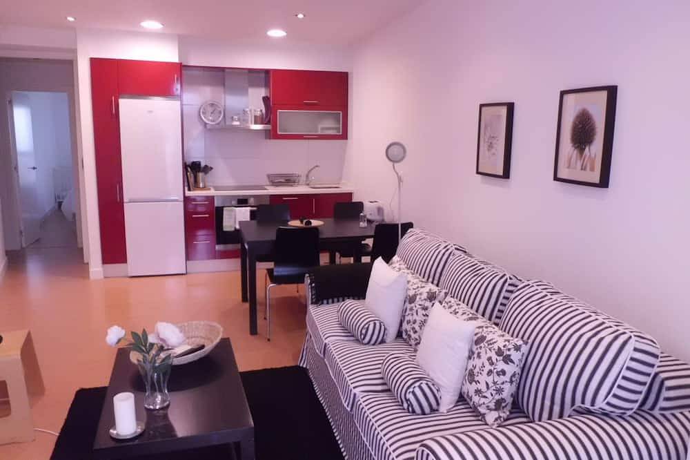 Apartamento entero, Apartamento con vistas al mar, a 40 mts de la playa  y a 50 minutos de Santiago in Corrubedo, Riveira