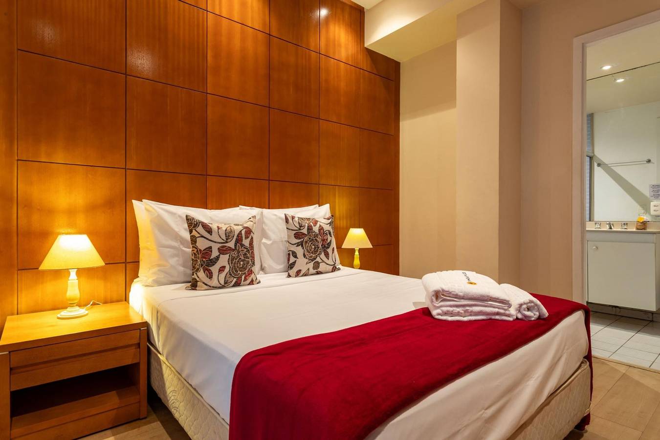 Entire apartment, 2 minutes from Copacabana Beach | Df408 in Copacabana, Rio de Janeiro