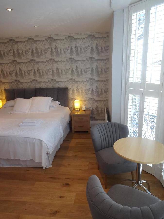 Aquarium Guest House in Brighton, Sussex