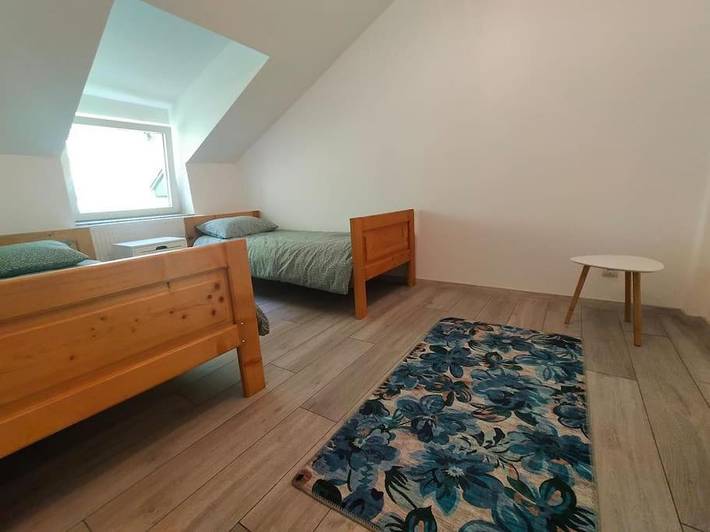 Location de vacances pour 6 personnes, avec vue sur le lac ainsi que vue et jardin dans Cluj-Napoca - 3