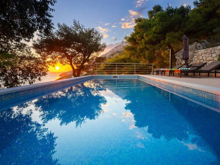Villa Sandra - Privater Pool in Pisak, Omis-Riviera