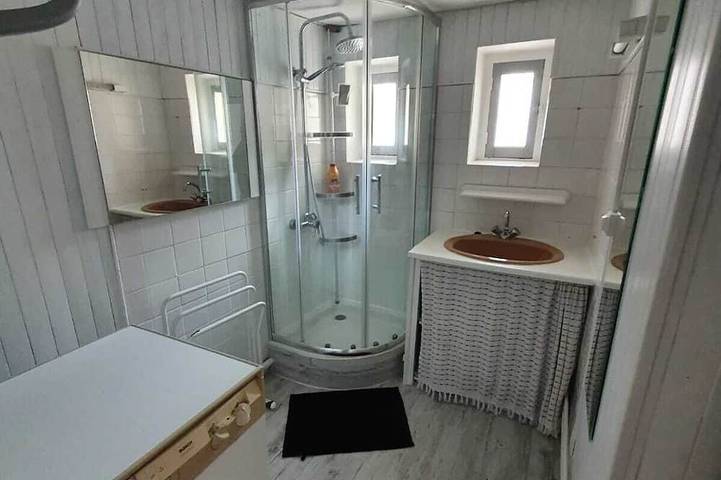 Gîte pour 8 personnes, avec balcon, animaux acceptés à Cervières