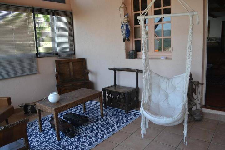 Location de vacances pour 6 personnes, avec vue ainsi que piscine et terrasse à Mazeyrat-d'Allier - 4