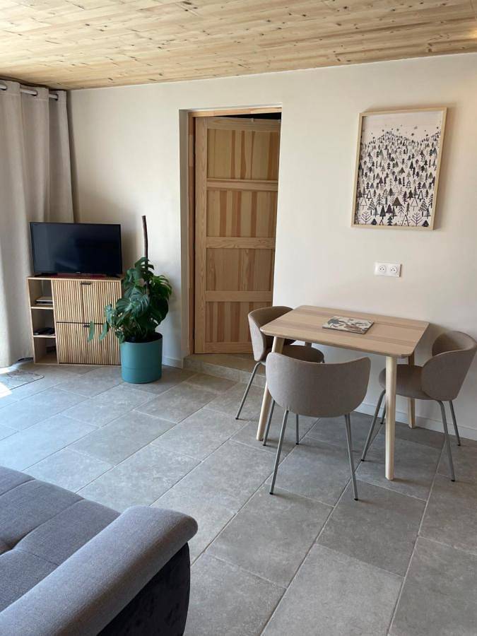 Gîte pour 4 personnes, avec vue et terrasse à Saint-Jean-d'Arves - 4