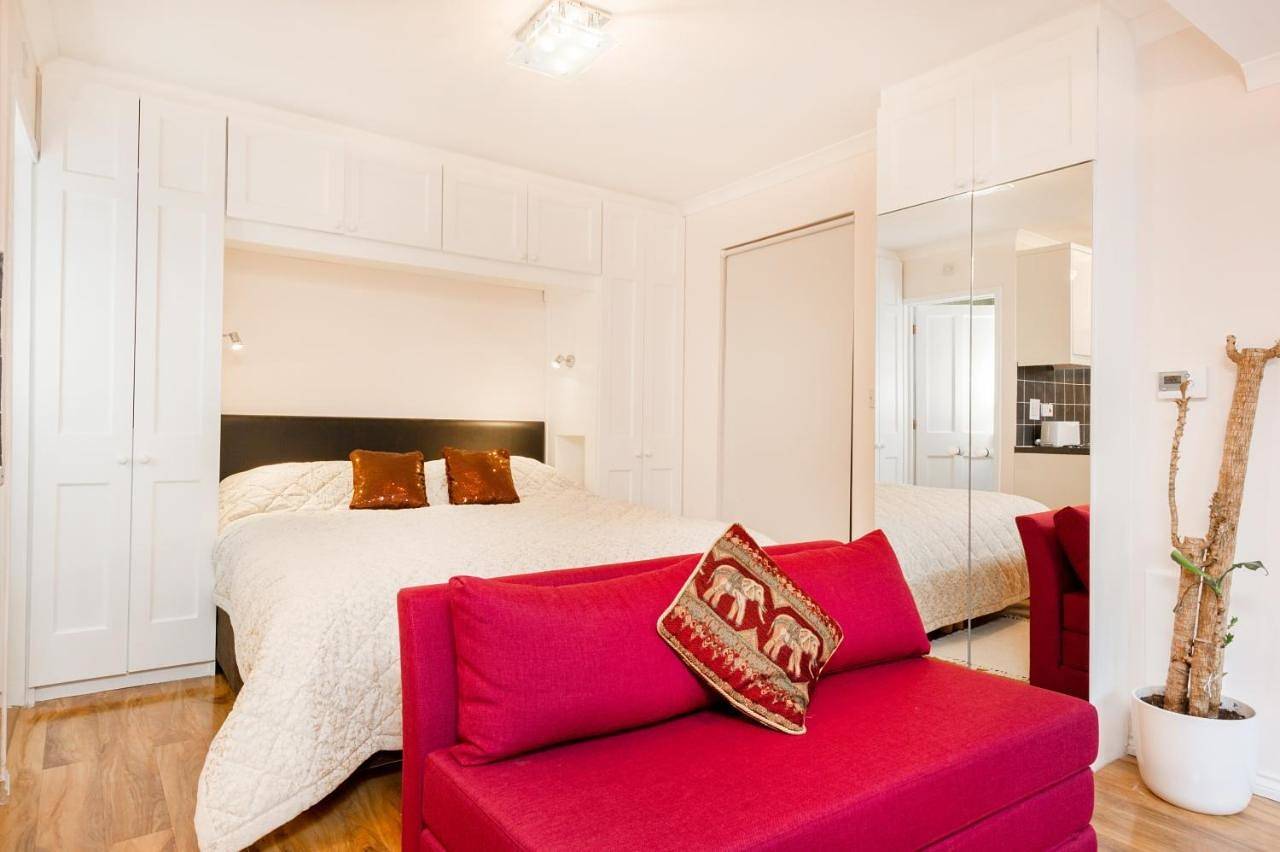 Henley-on-Thames Studio Apartment in Henley-on-Thames, Chiltern Hills