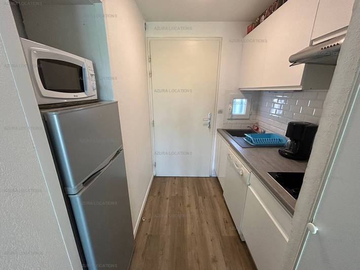 Gîte pour 5 personnes, avec Terrasse ainsi que Jardin et Piscine dans Plage Rochelongue - 4
