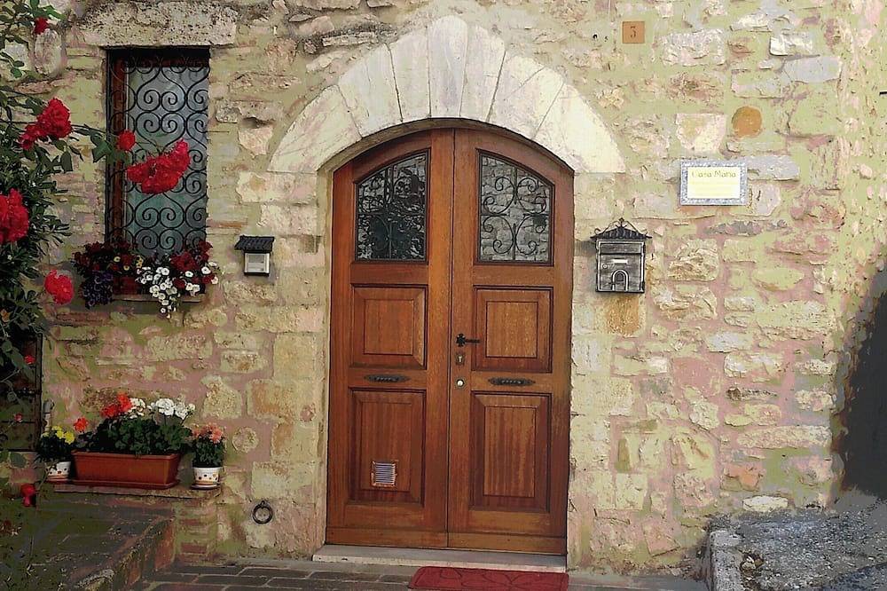 Casa María en las paredes de Asís in Asís, Provincia de Perugia
