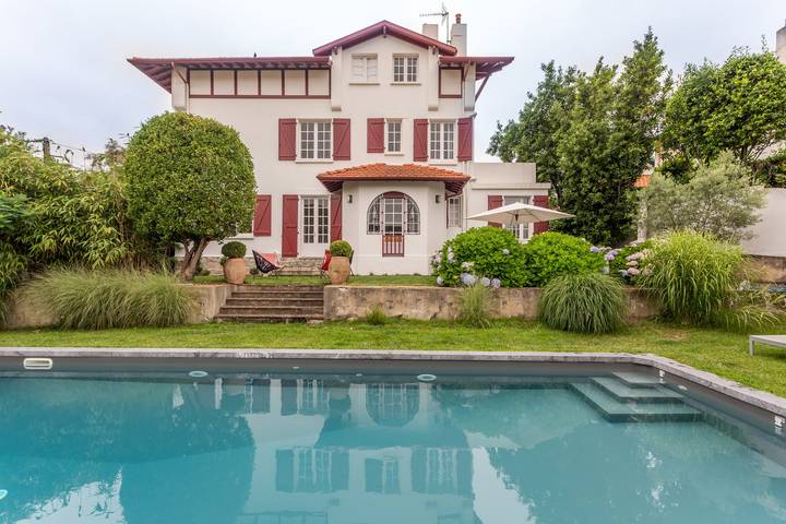 Villa pour 12 personnes, avec Jardin et Piscine à Biarritz