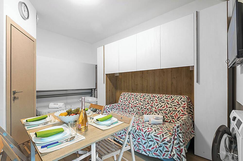 Appartamento intero, Merlo A2 - Town Center & Private Parking, Ceriale, Italy in Ceriale, Riviera di Ponente