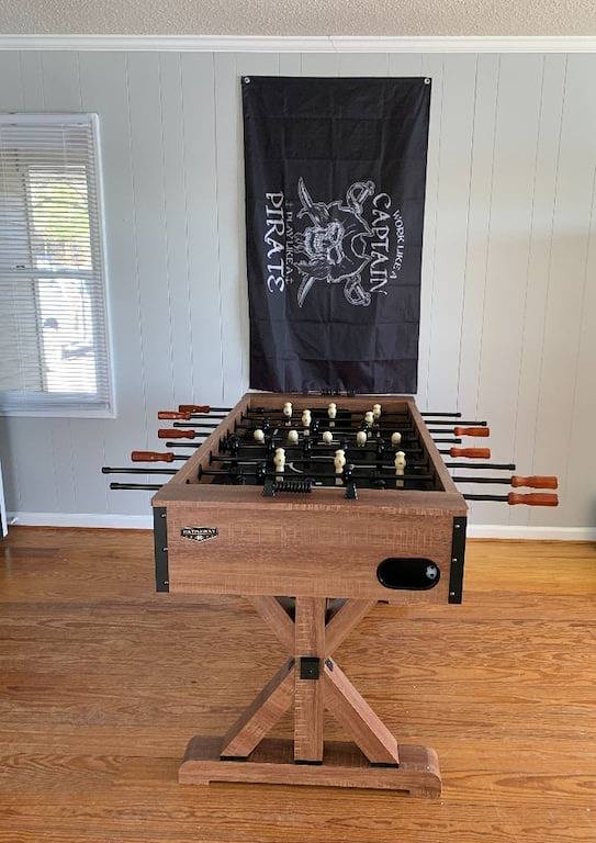 Pirate's Retreat -Beautifully renovated lake home with Dock minutes from Clemson in South Cove County Park, Lake Keowee