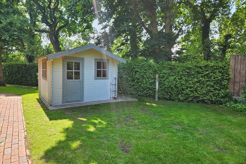Ganze Wohnung, Helle Ferienwohnung in Ostfriesland mit großem Garten und Terrasse in Friedeburg, Landkreis Wittmund
