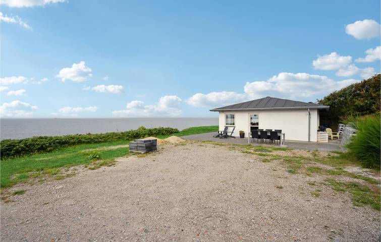 Ferieudlejning for 3 personer, med Terrasse og Have i Esbjerg