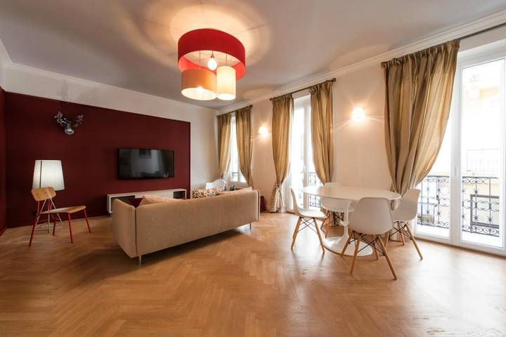 Gîte pour 5 personnes, avec balcon dans Casino De Saint Raphael