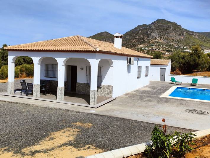 Casa rural para 6 personas, con Terraza además de Jardín y Piscina en Algodonales