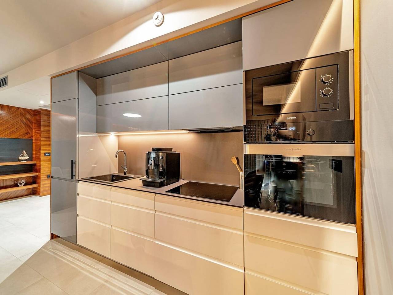 Bo med takterrasse med spa og treningsstudio in Promajna, Makarska Riviera