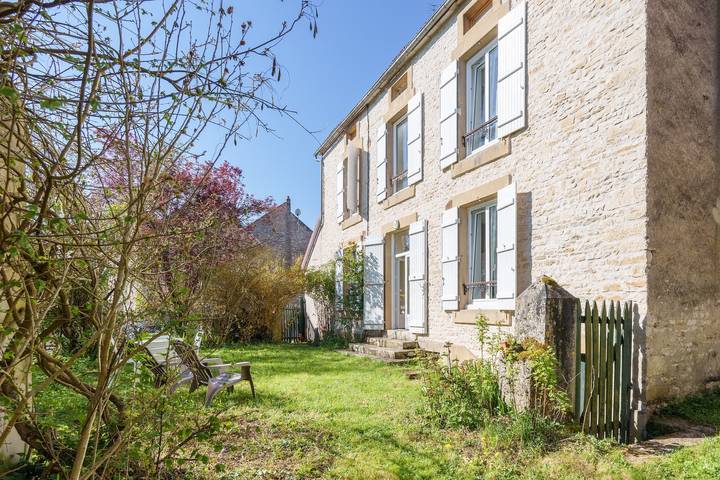 Location de vacances pour 10 personnes, avec Jardin à Blacy
