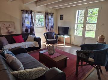 Location De Vacances pour 6 Personnes dans Albas, Lot, Photo 2