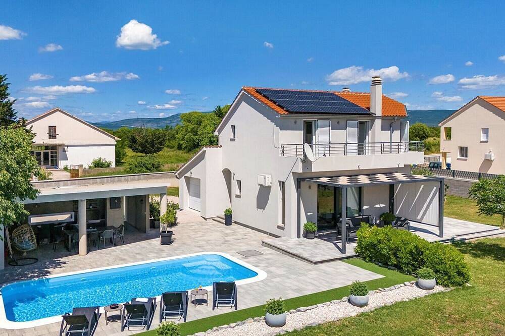 Casa vacanza a Grad Drniš a partire da 360€ a notte