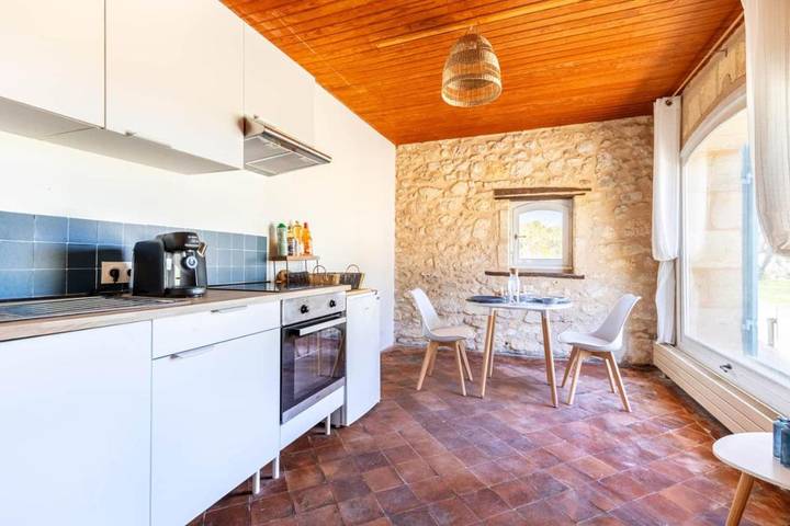 Location de vacances pour 2 personnes, avec piscine et sauna ainsi que jardin et terrasse à Saint-Savin (Gironde) - 2
