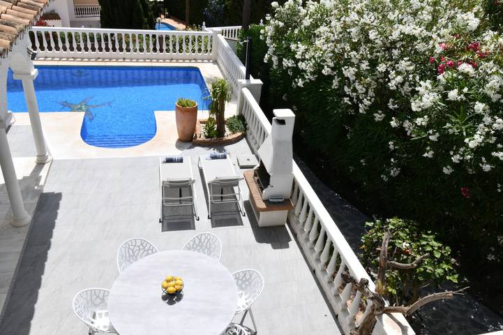 Villa for 8 personer med hage in Urbanizacion Fuentelegrales, Mijas