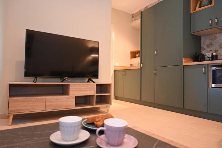 Gîte pour 2 personnes, avec jardin dans Liapádes - 3