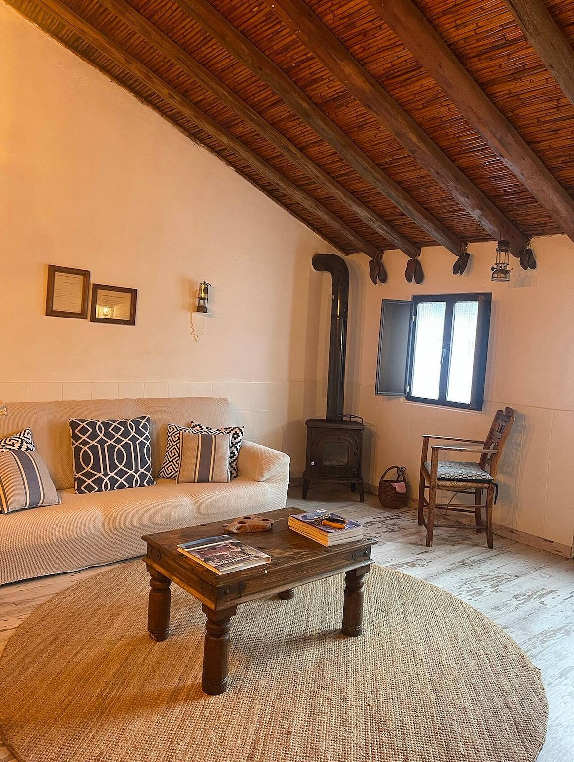 Holiday Home 'Paraiso Dos Avós' with Mountain View, Terrace & Wi-Fi in Giões, Faro District