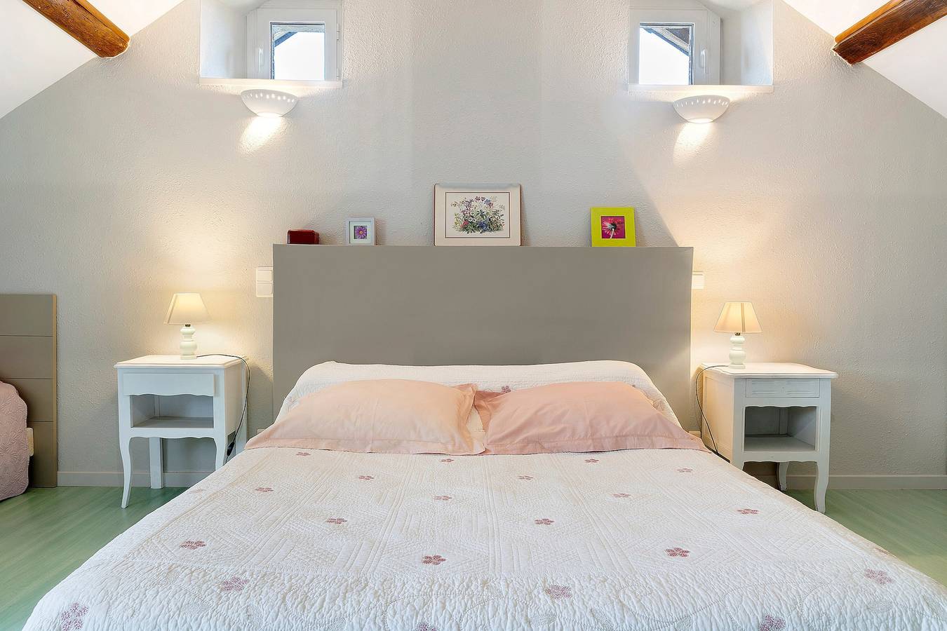 Chambre d’hôtes « Chambre Verte » avec vue montagne, terrasse partagée et Wi-Fi in Pontiacq-Viellepinte, Béarn