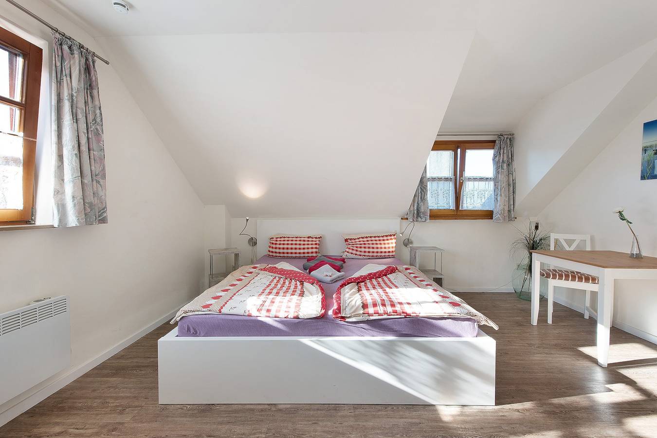 Zimmer 'Doppelzimmer Swiss' mit Seeblick und Wlan in Meersburg, Region Bodensee-Oberschwaben