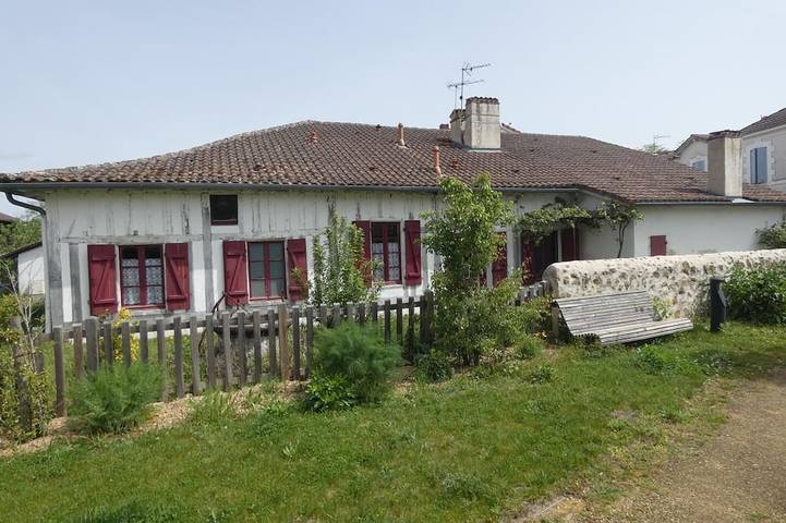 Location de vacances pour 6 personnes, avec Balcon ainsi que Terrasse et Jardin à Luxey