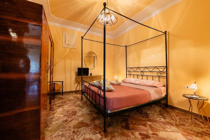 Hel lägenhet, Room 'U Curtigliu - Camera Familiare' with Shared Terrace, Wi-Fi and Air Conditioning in Realmonte, Agrigento provins