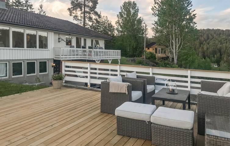 Ganze Ferienwohnung, Ferienwohnung für 6 Personen mit Garten in Vegårshei
