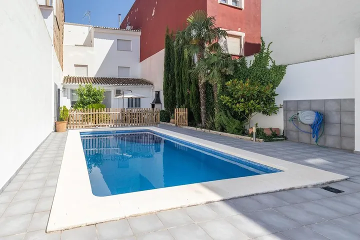 Maison de vacances pour 11 personnes, avec jardin et piscine, animaux acceptés - 1